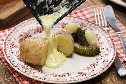 Geniessen Sie Fondue und Raclette im Januar und Februar!